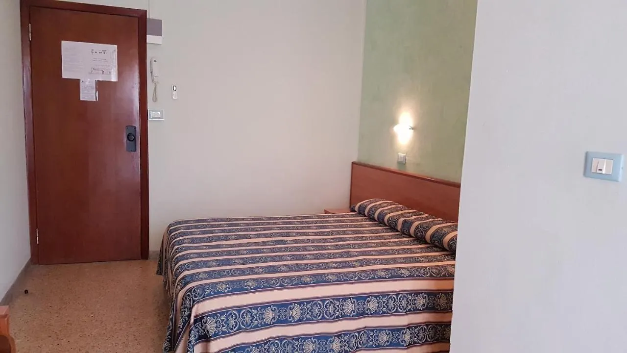 ***  Hotel Promenade Universale Cesenatico Italy